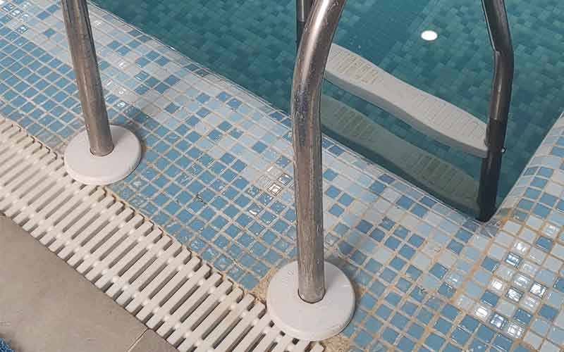 گاتر استخر؛ کاربرد، انواع و نکات انتخاب آن 2 gutter estakhr